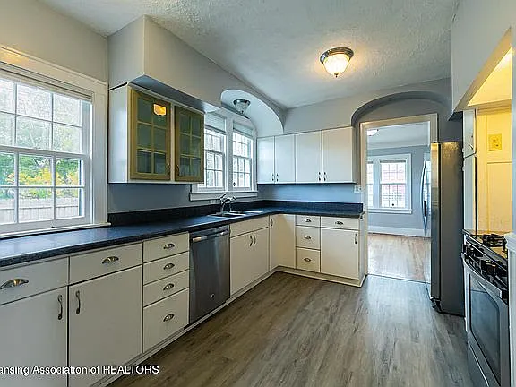 622 Carey St — Photo 4