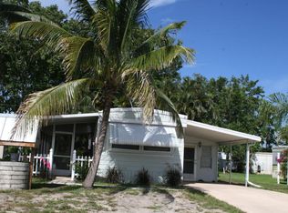 7489 SE Eagle Ave, Hobe Sound, FL 33455