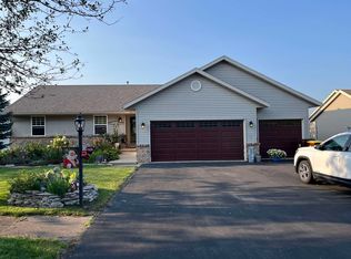 525 W Maple Ave, Stockton, IL 61085