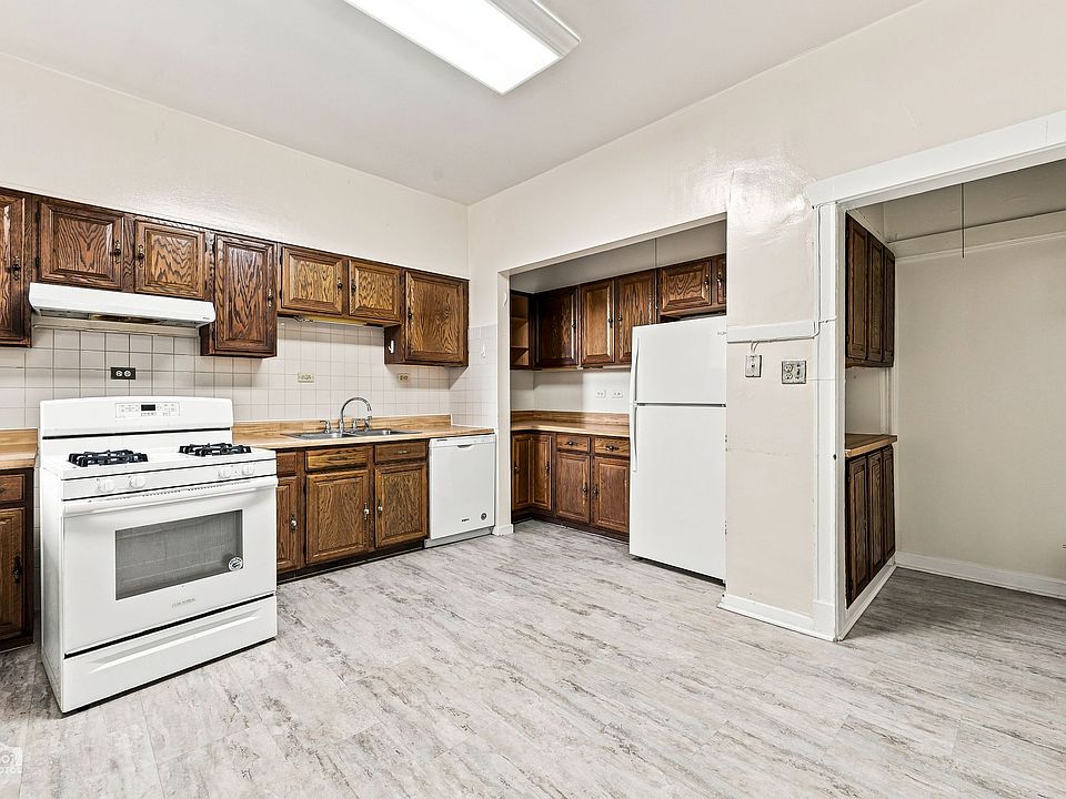 1st image of 5438 S Harper Ave #2N