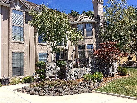 2nd image of 16460 Circle Dr