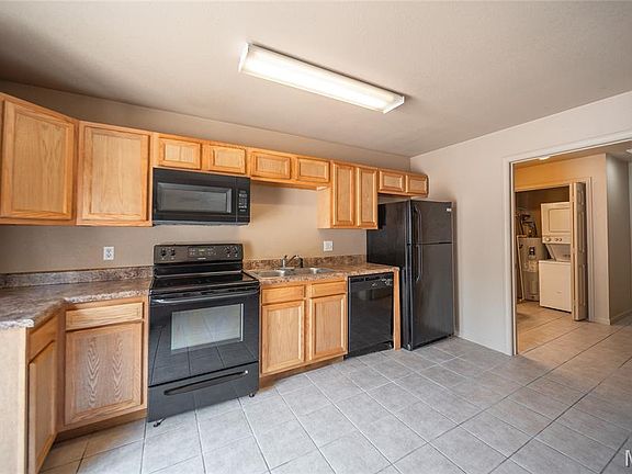 2nd image of 16524 Hunters Ridge Ln #A-b
