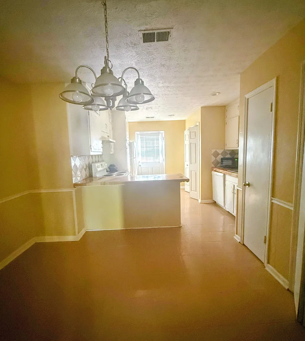 2 bed, 1015 sqft, $1,400 — Photo 3