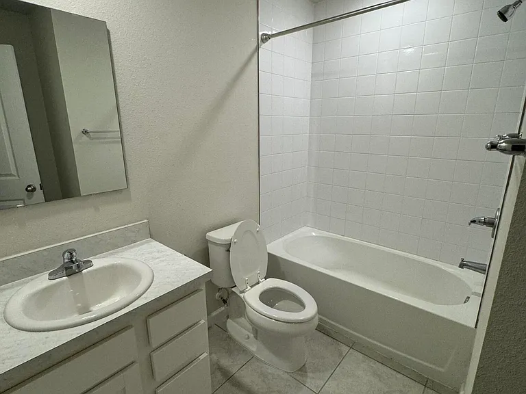 5984 Creekside Crossing Dr — Photo 15