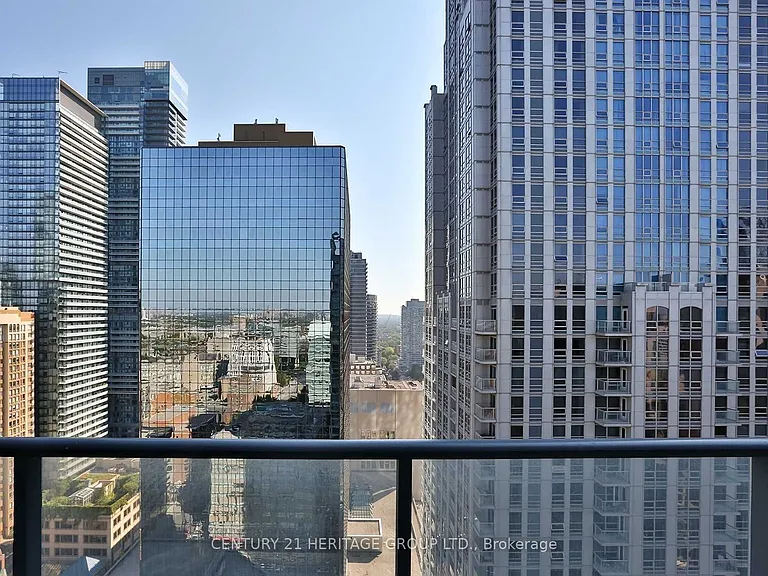 770 Bay St #Penthouse 603 — Photo 30