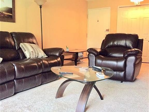 4th image of 393 Sierra Vista Ln