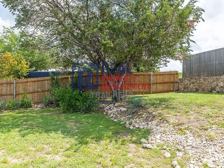 703 Bryan St — Photo 30