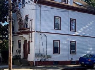 6 Whipple Ave, Cranston, RI 02920