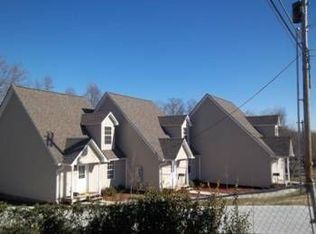 454 W Outer Dr, Oak Ridge, TN 37830