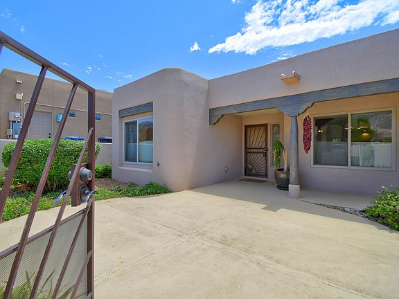 2nd image of 6515 High Ridge Pl NE
