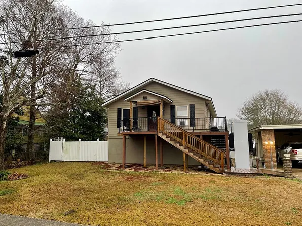 212 N Fernand St, Delcambre, LA 70528
