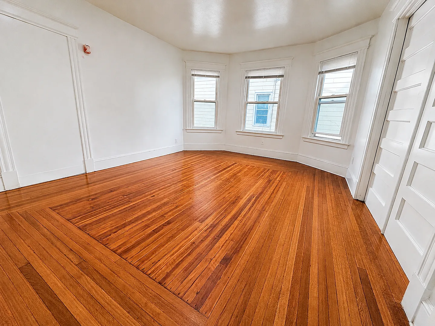 Multi Family Home — Photo 2