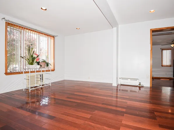 2064 Coleman Street image 11 of 22