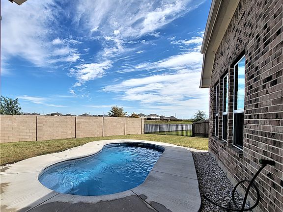 pool2_10032022