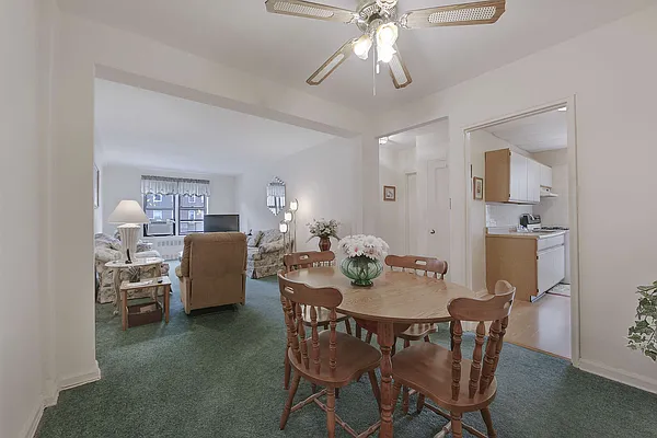 Sold by REMAX Elite | media 16