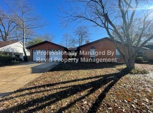 3996 N Foxhill Dr, Bartlett, TN 38135