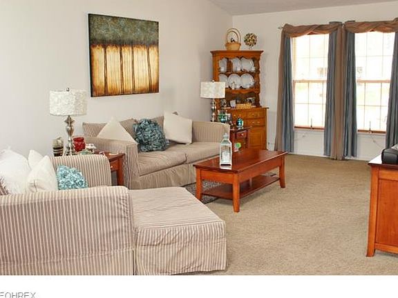 4th image of 5782 Rosemont Way