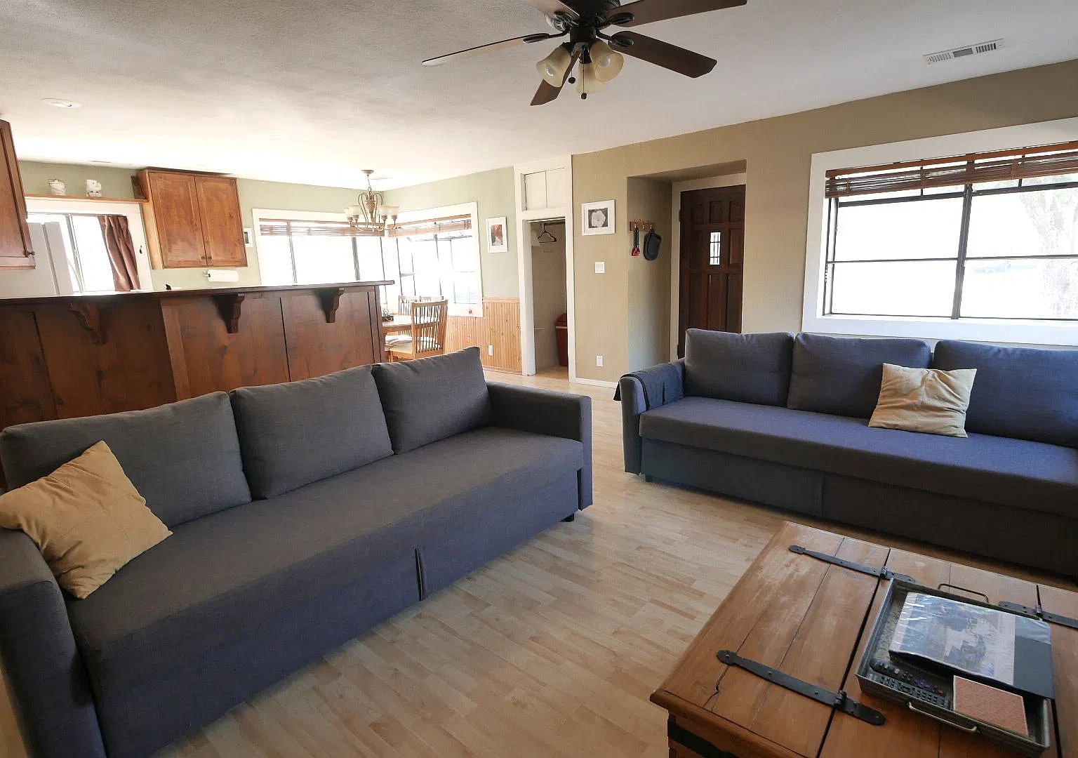 2206 N East St — Photo 4