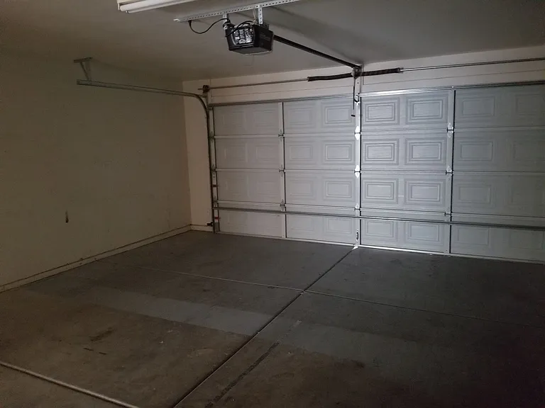 2086 E Jamie Rd — Photo 15