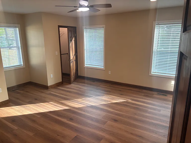 3903 Fairlawn Ct — Photo 7