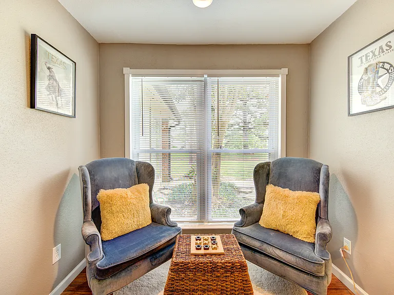 5950 Arncliffe Dr — Photo 32