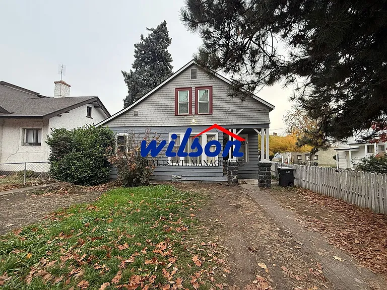 205 N Naches Ave — Photo 1