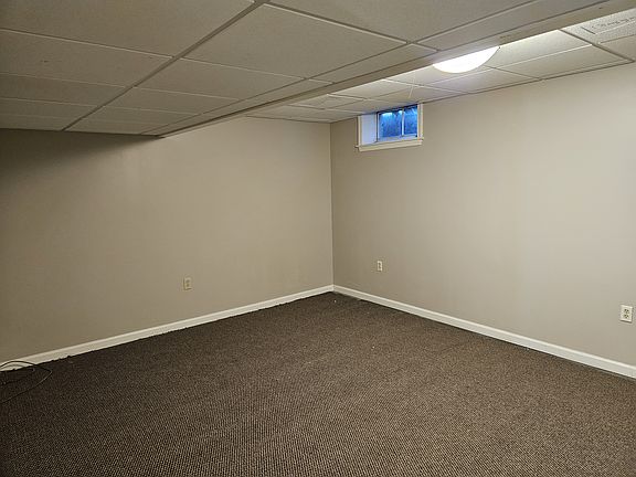 4th image of 108 Acorn Ln