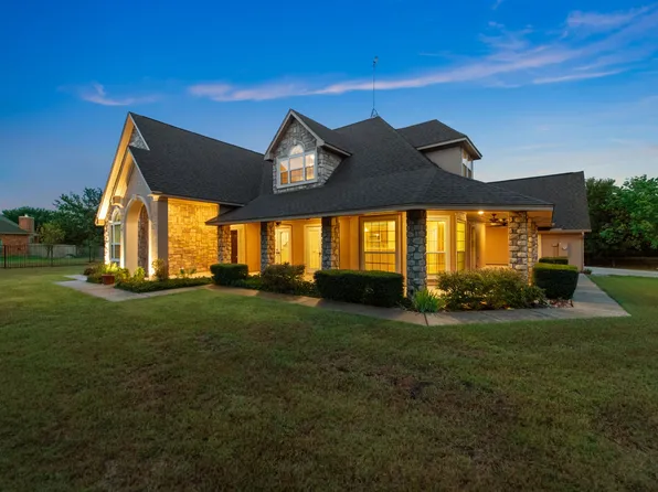 1629 Stainback Rd, Red Oak, TX 75154