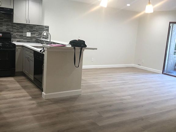 4th image of 6825 Alabama Ave Unit 119