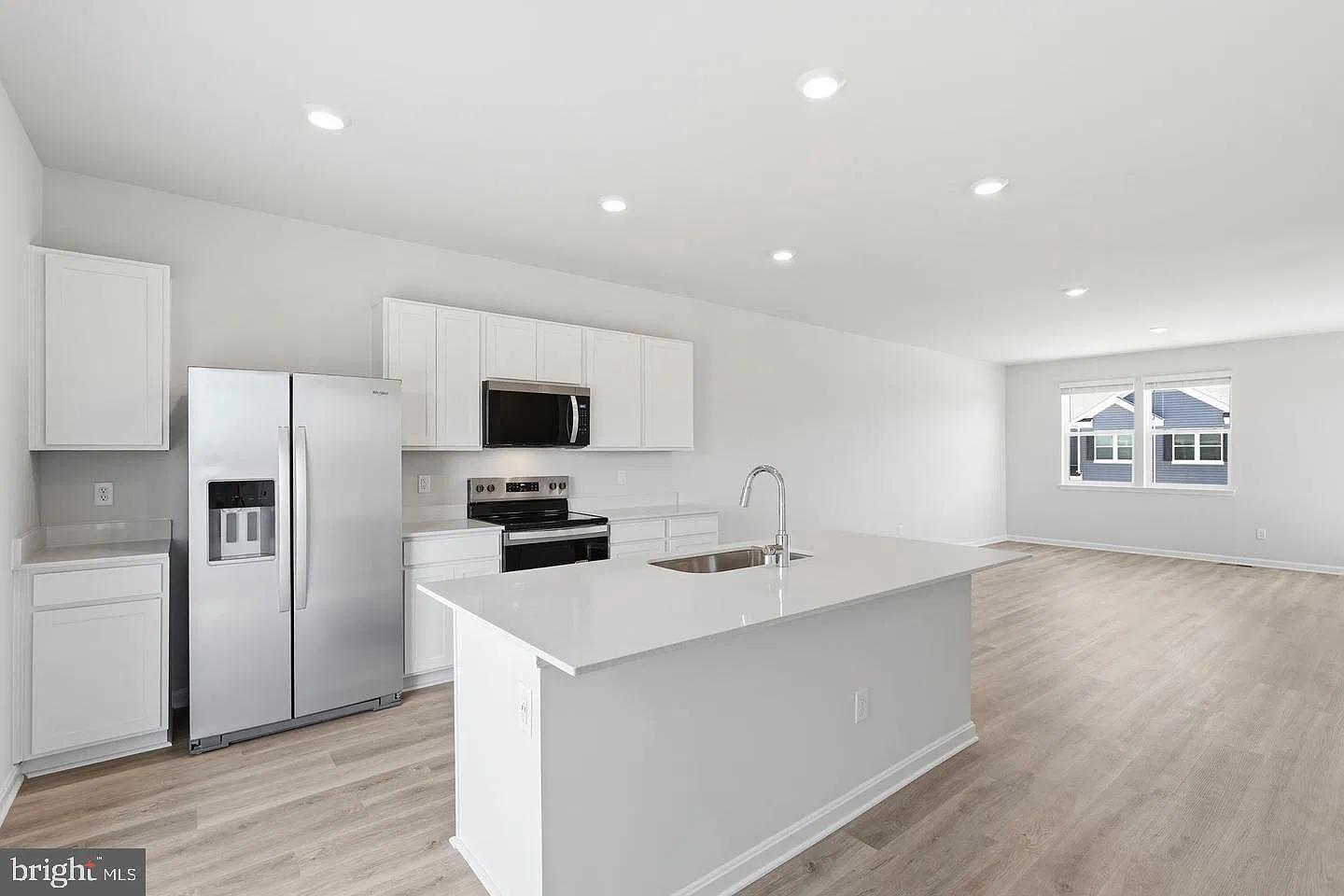 4 bed, 3.5 bath, 1889 sqft, $2,350 — Photo 4