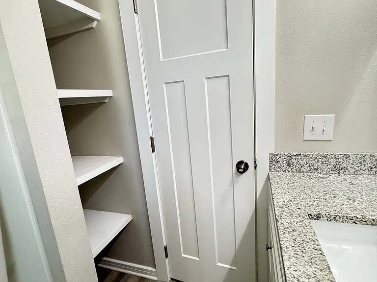 115A Montrose Dr — Photo 9