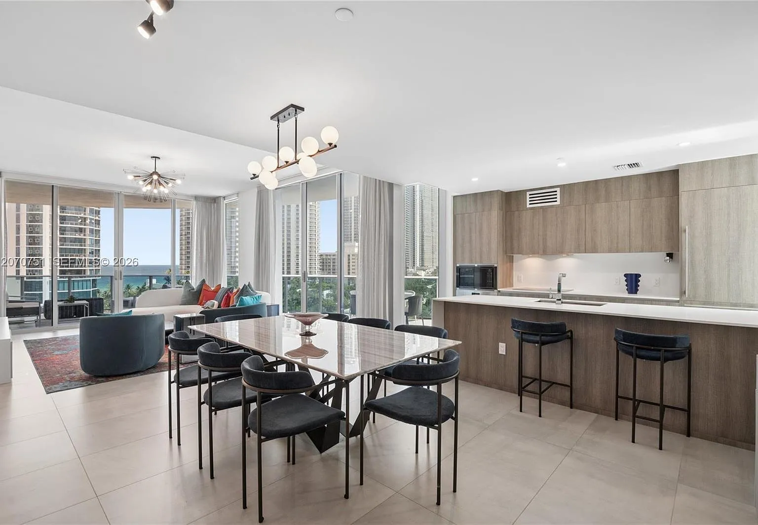 Aurora Condominium — Photo 3