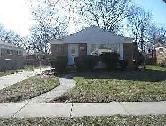 1st image of 21361 Kipling Ave