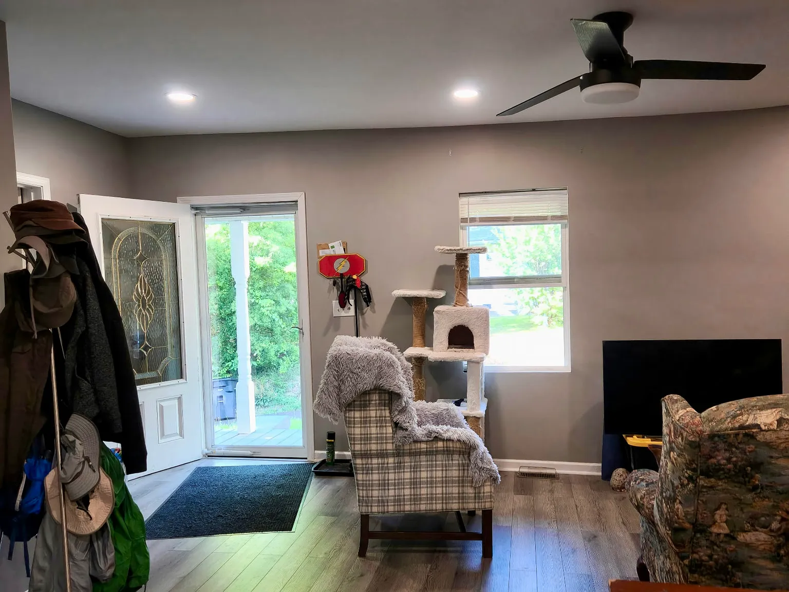 2 bed, 940 sqft, $1,250 — Photo 2