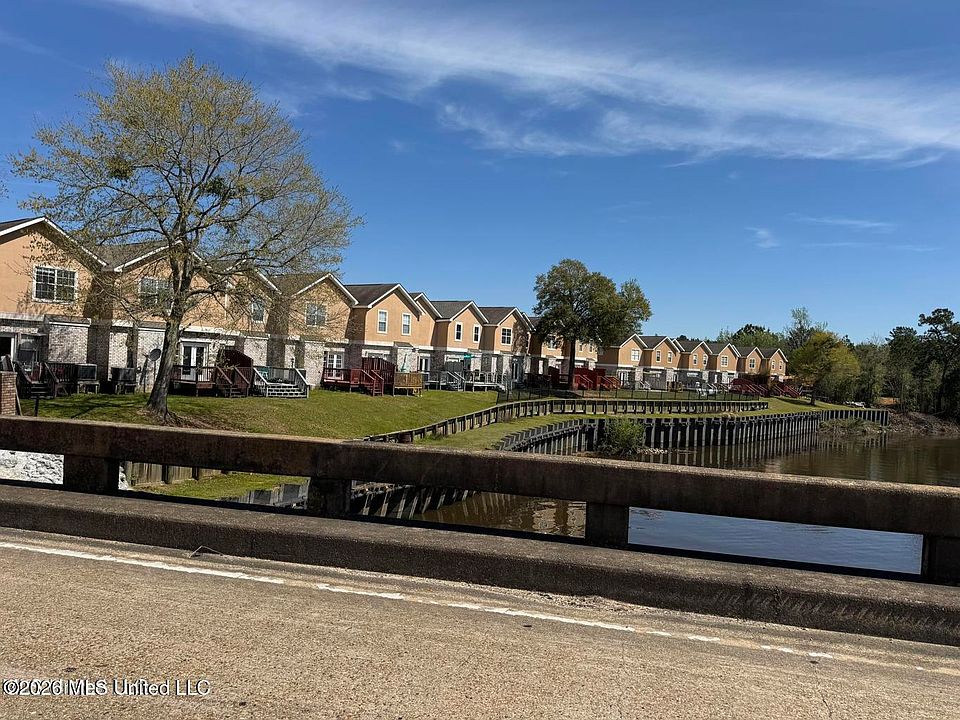 1st image of 3479 Riverbend Cv