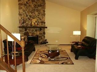 759 Galleon Ln, Elk Grove Village, IL 60007