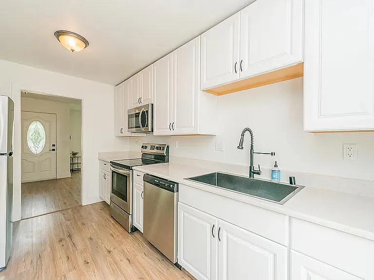3 bed, 1191 sqft, $1,500 — Photo 4