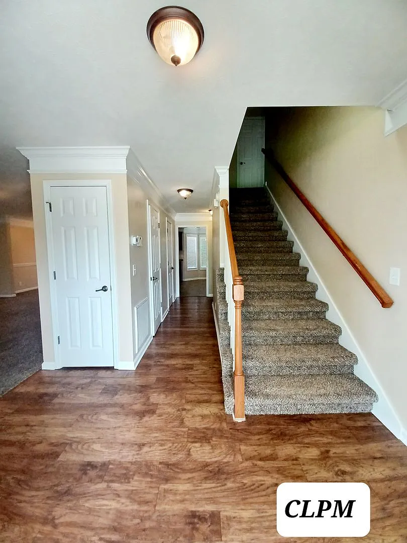 Spacious 3-Bedroom Home with Bonus Room, Fenced Yard & Pet-Friendly! — Photo 3