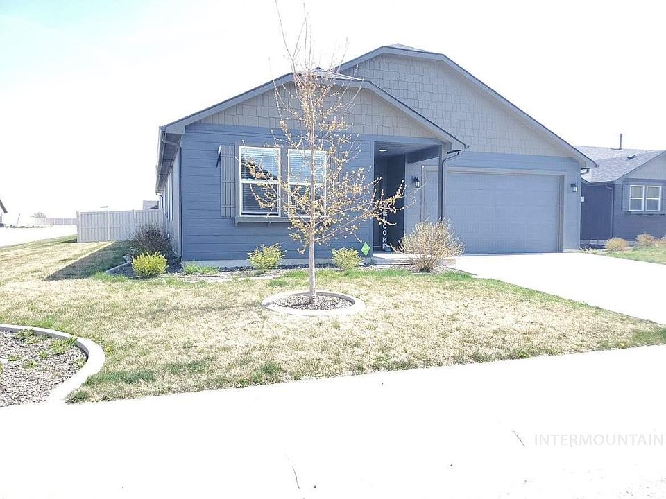 1st image of 223 Voyage Ave