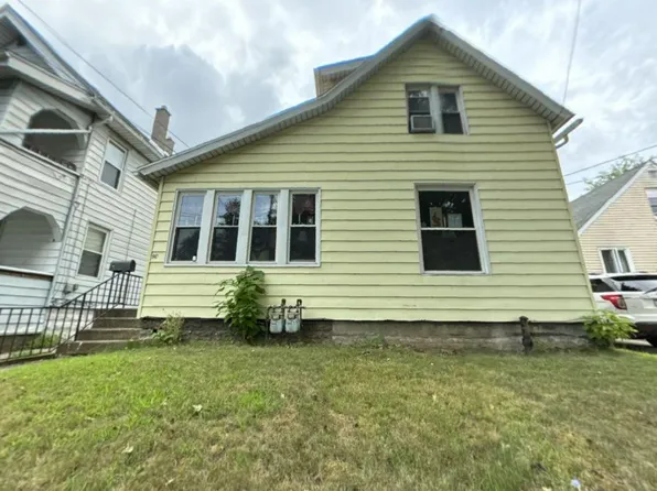 947 E 24th St, Erie, PA 16503