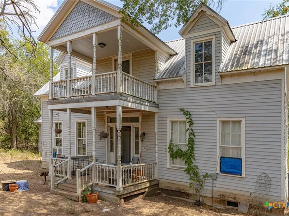 921 County Road 359, Shiner, TX 77984