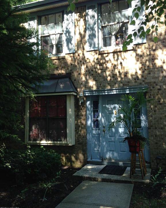1st image of 16 Lindsey Ct