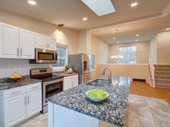 1 Jacobs Ct, Madison, WI 53711