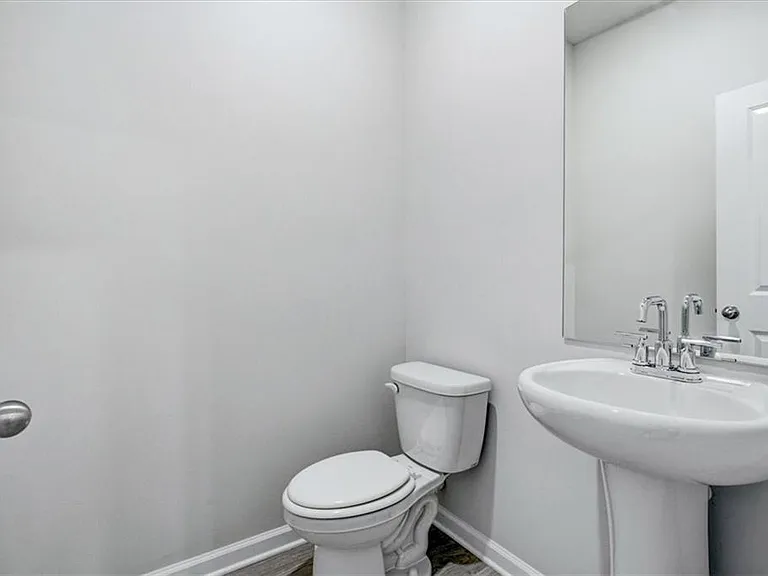 2238 Ashton Dr — Photo 12