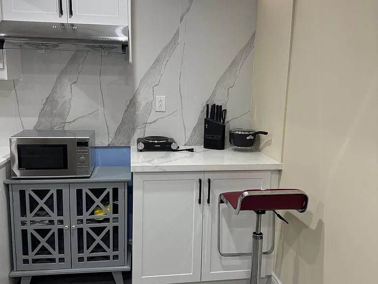 66 Inglewood Pl #BASEMENT — Photo 6