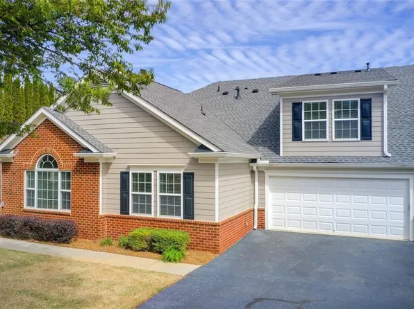 2638 Grapevine Cir, Cumming, GA 30041