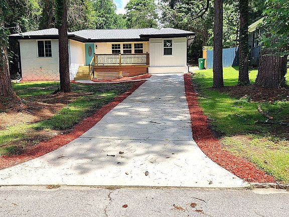 2nd image of 3340 Pinehill Dr