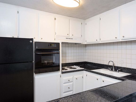 5th image of 13013 Inglewood Ave APT 6