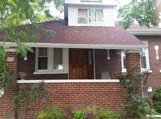 5458 W Addison St, Chicago, IL 60641