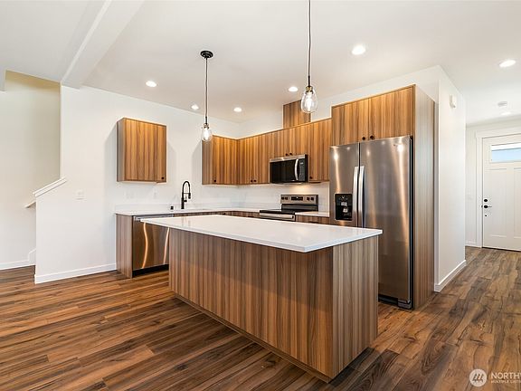 5th image of 4235 Melrose Lane